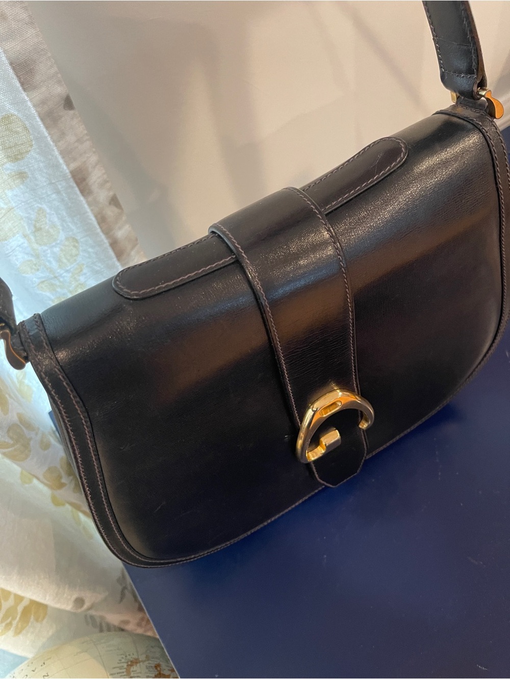 Gucci Black Leather Saddle Shoulder Bag with Gold Buckle